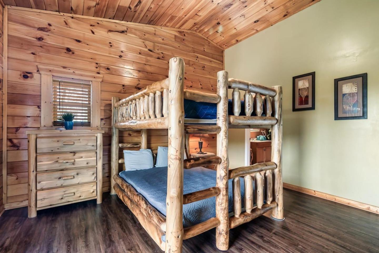 Top Mtn Views, Hottub, Games, 4 Suites, Pets Sevierville Exterior photo